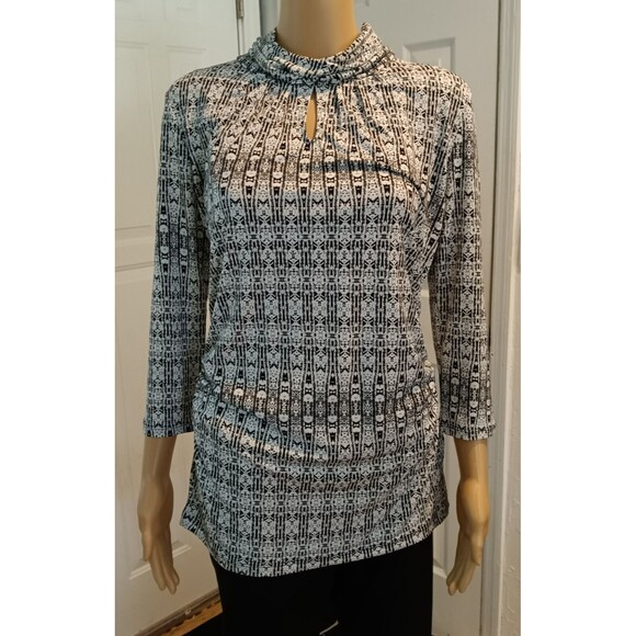 New York & Company Stretch Women's Casual Top Size Medium Modest Office Business - Picture 1 of 6